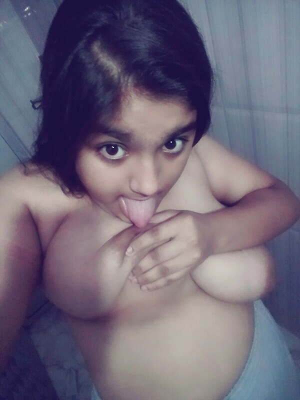 Extremely cute huge boobs 18 babe nude selfie full nude album (2)