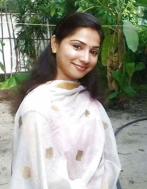 Hot cute mallu nurse 18 babe naked pictures full nude pics album (1)