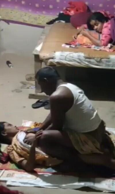chudai desi mulsim father fucking daughter in front wife