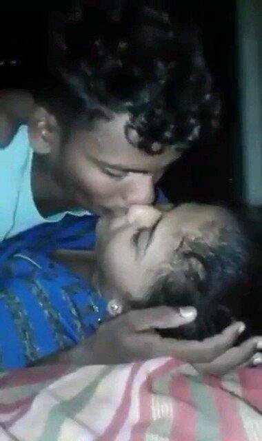 Very sweet 18 babe hd desi sexy video enjoy with bf mms