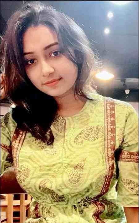 Extremely cute babe indian porn tube showing nice big tits