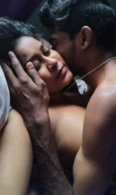 Very hot sexy horny girl xxxdesi video fucking bf mms