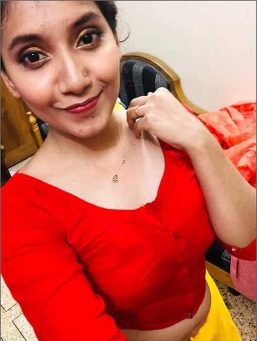 Super cute 18 babe naked milf all nude pics gallery (1)