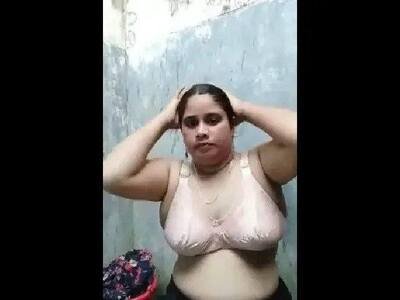 Desi-mature-hot-x-videos-mallu-nude-bathing-video-mms-HD.jpg