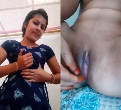 Very-sexy-desi-18-girl-desi-bengali-bf-showing-pussy-tits-mms.jpg
