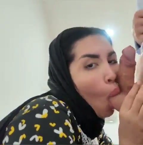 Arab-stepmom-arabexpose-blowjob-hard-fuck-son.jpg