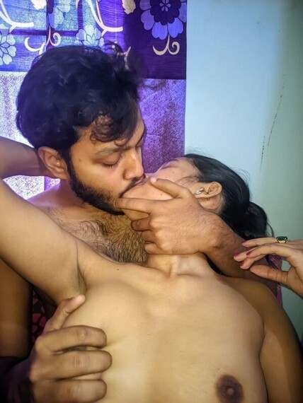 Beautiful-horny-Bengali-sexy-couple-sexy-indian-indian-sex-HD.jpg